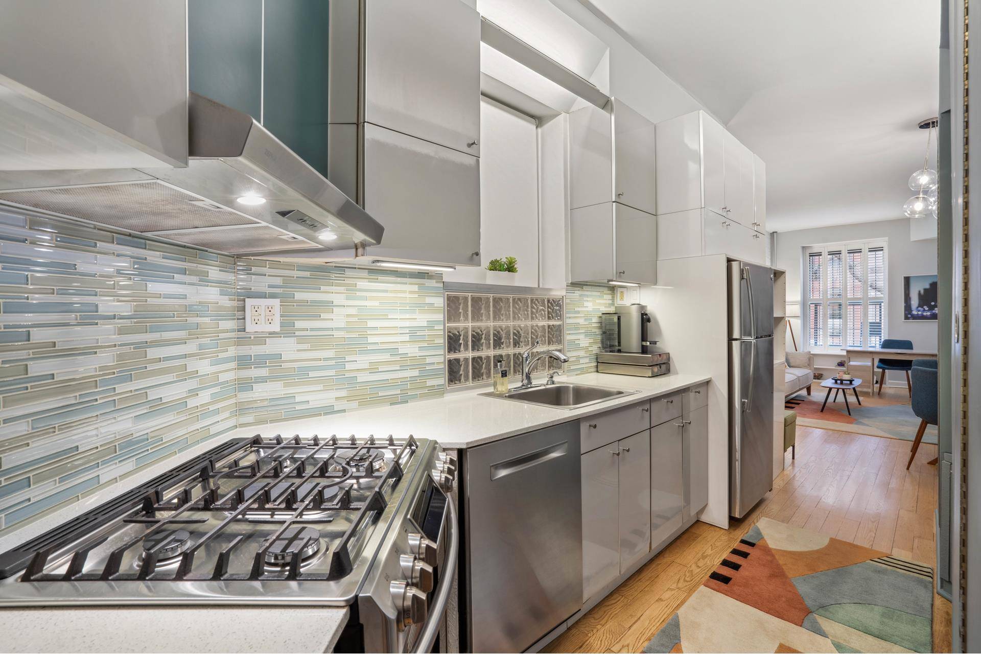 Manhattan, NY 10036,405 W 48TH Street #1FE