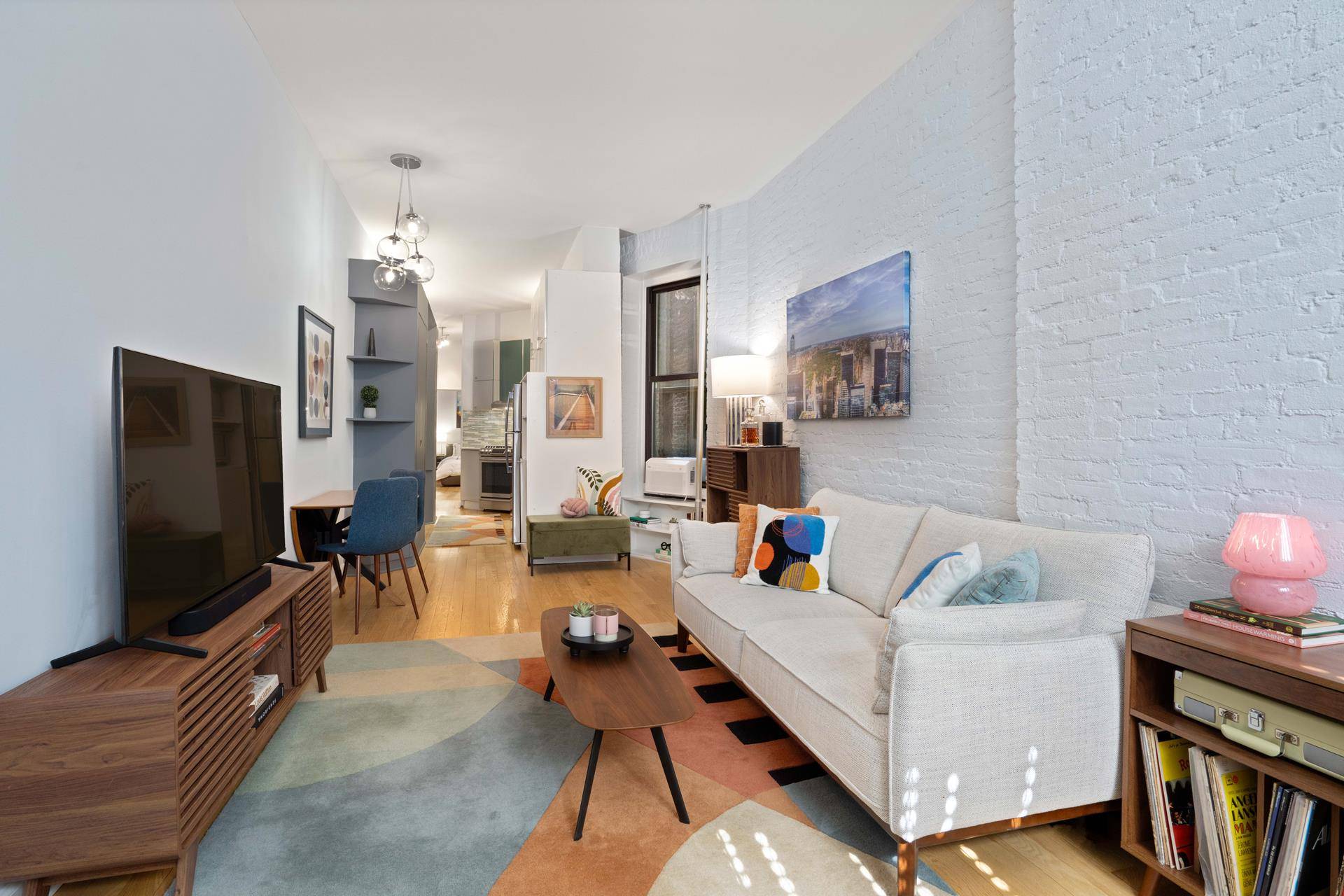 Manhattan, NY 10036,405 W 48TH Street #1FE