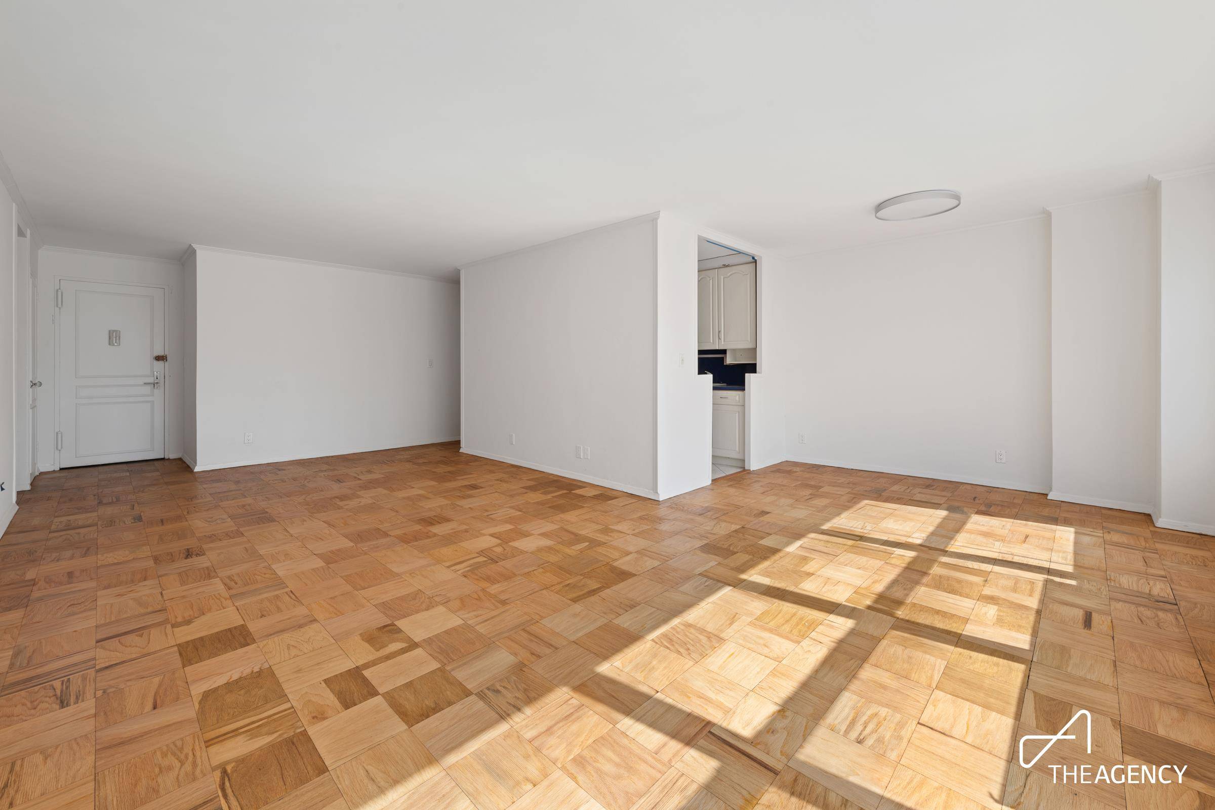 Manhattan, NY 10023,142 W END Avenue #6U