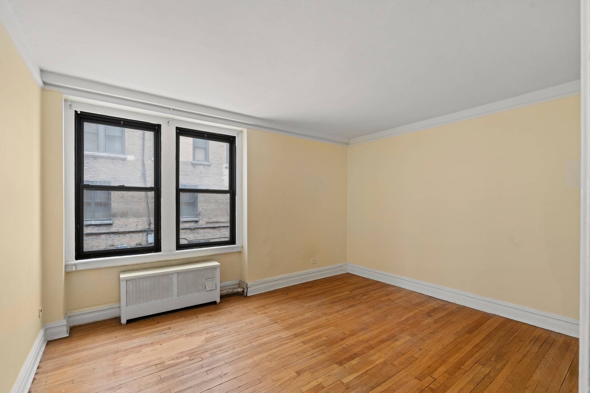 Manhattan, NY 10019,135 W 58th Street #1-C