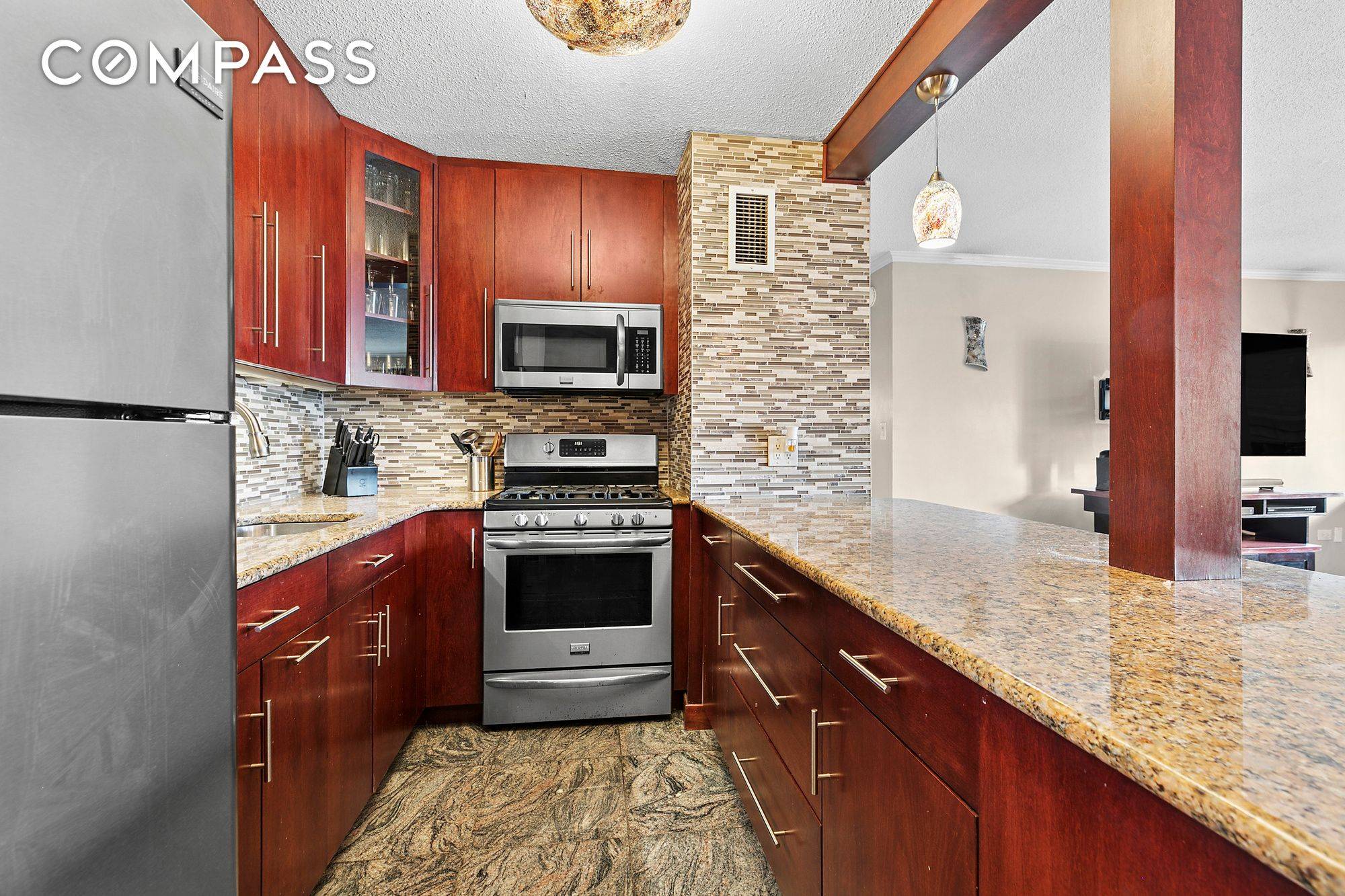 Manhattan, NY 10038,333 Pearl Street #6K