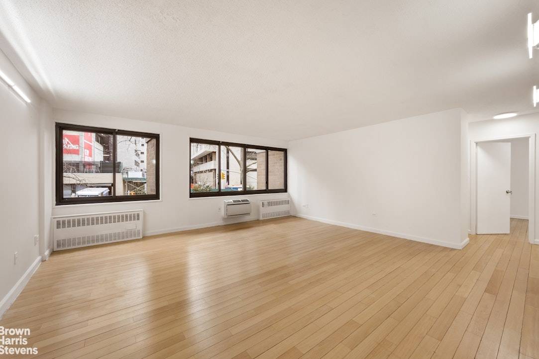 Manhattan, NY 10038,90 GOLD Street #2G