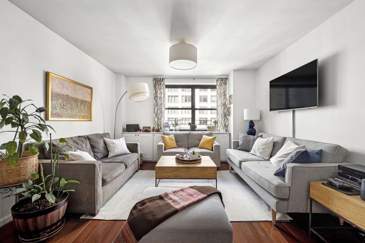 Manhattan, NY 10010,200 E 24TH Street #1201/1202