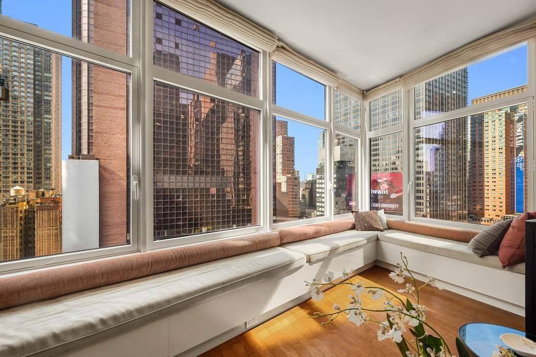 Manhattan, NY 10019,1600 Broadway #18C