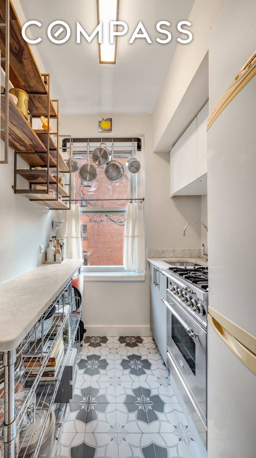 Manhattan, NY 10022,400 E 59th Street #3G