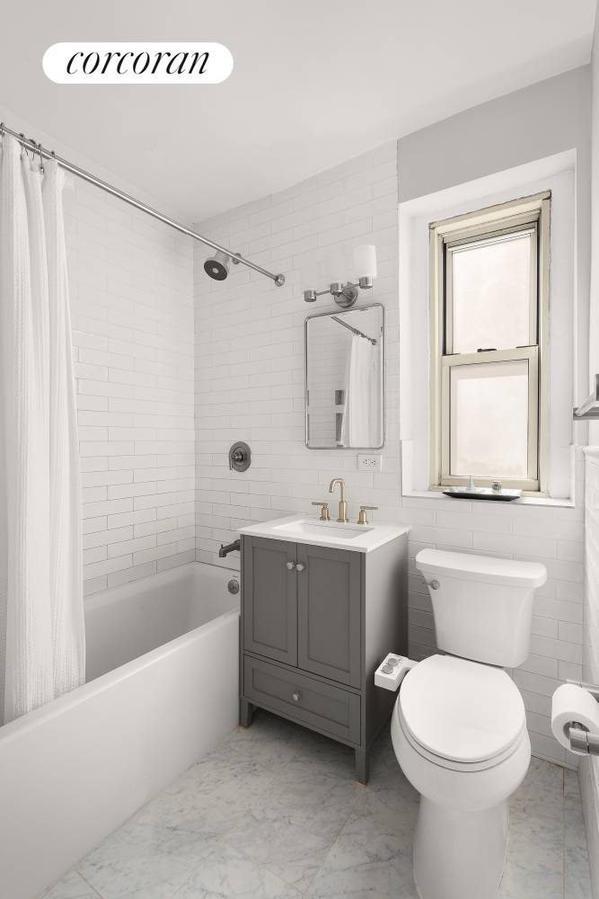 Manhattan, NY 10011,210 W 19TH Street #2D