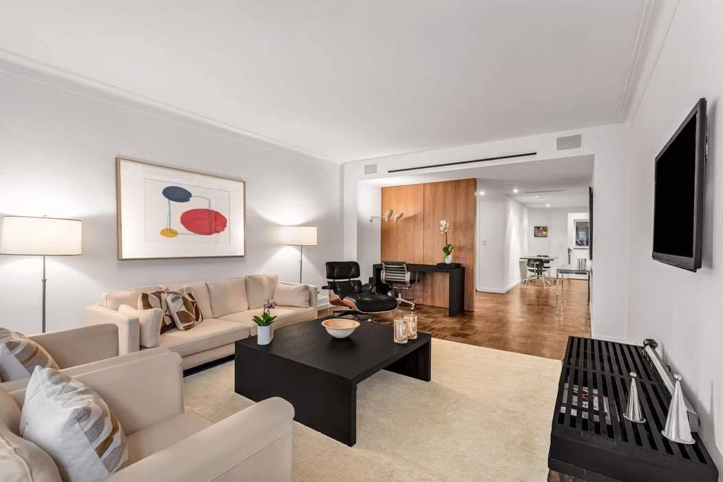 Manhattan, NY 10065,870 Fifth Avenue #2E