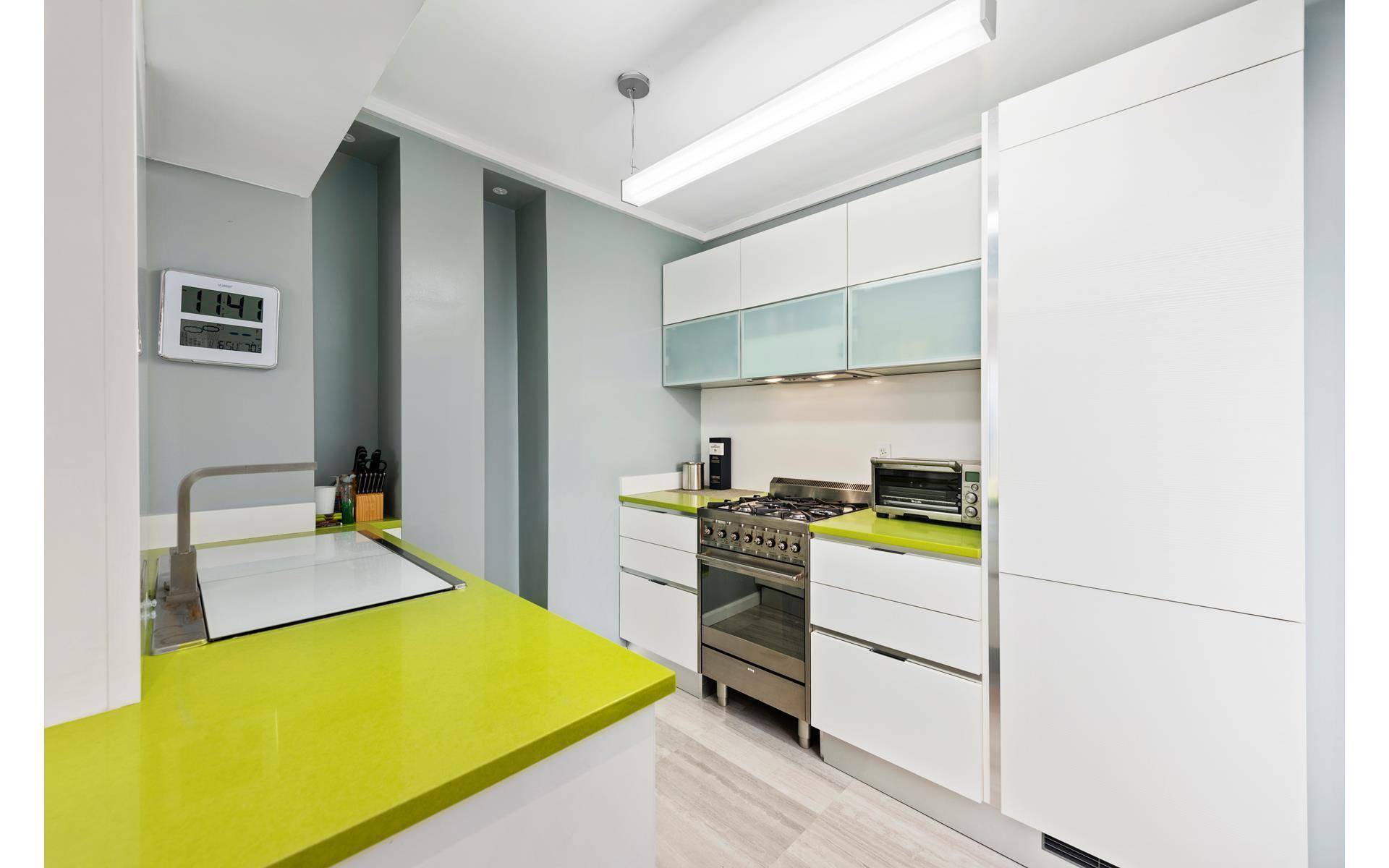 Manhattan, NY 10019,150 W 56TH Street #3302