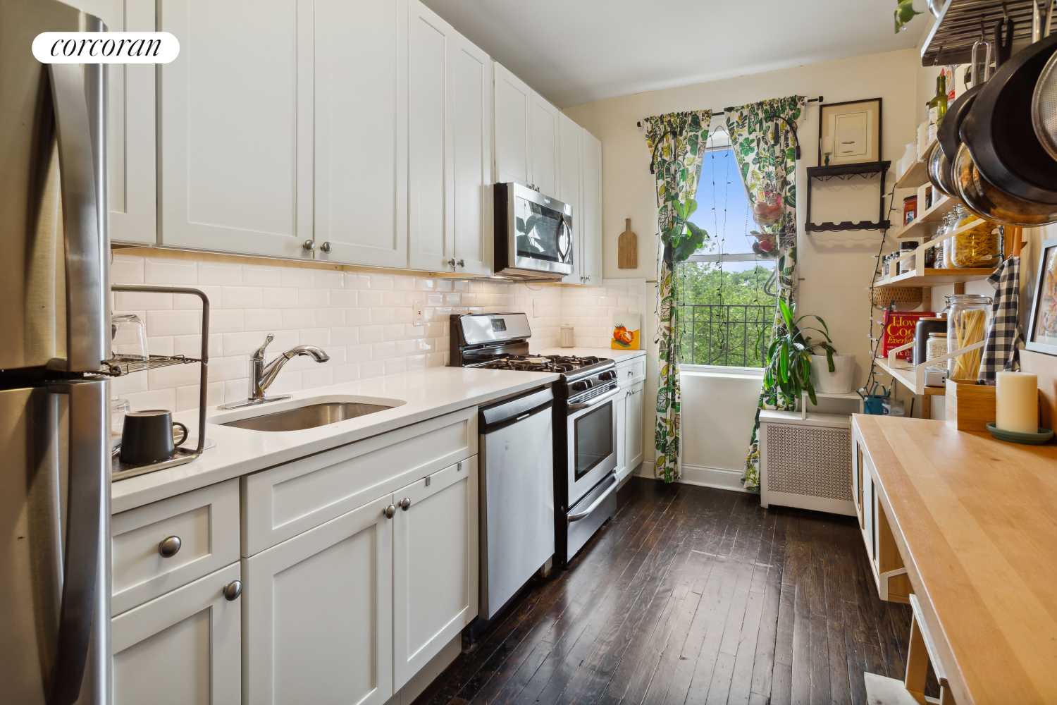 Queens, NY 11377,59-11 QUEENS Boulevard #4O