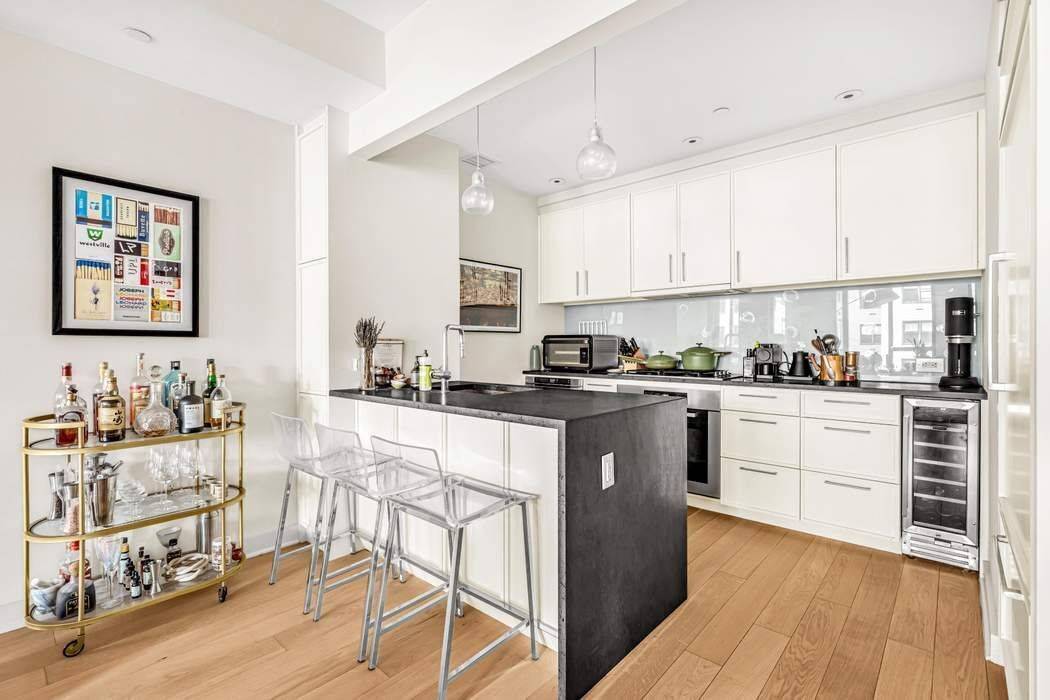 Manhattan, NY 10010,160 E 22nd Street #10D