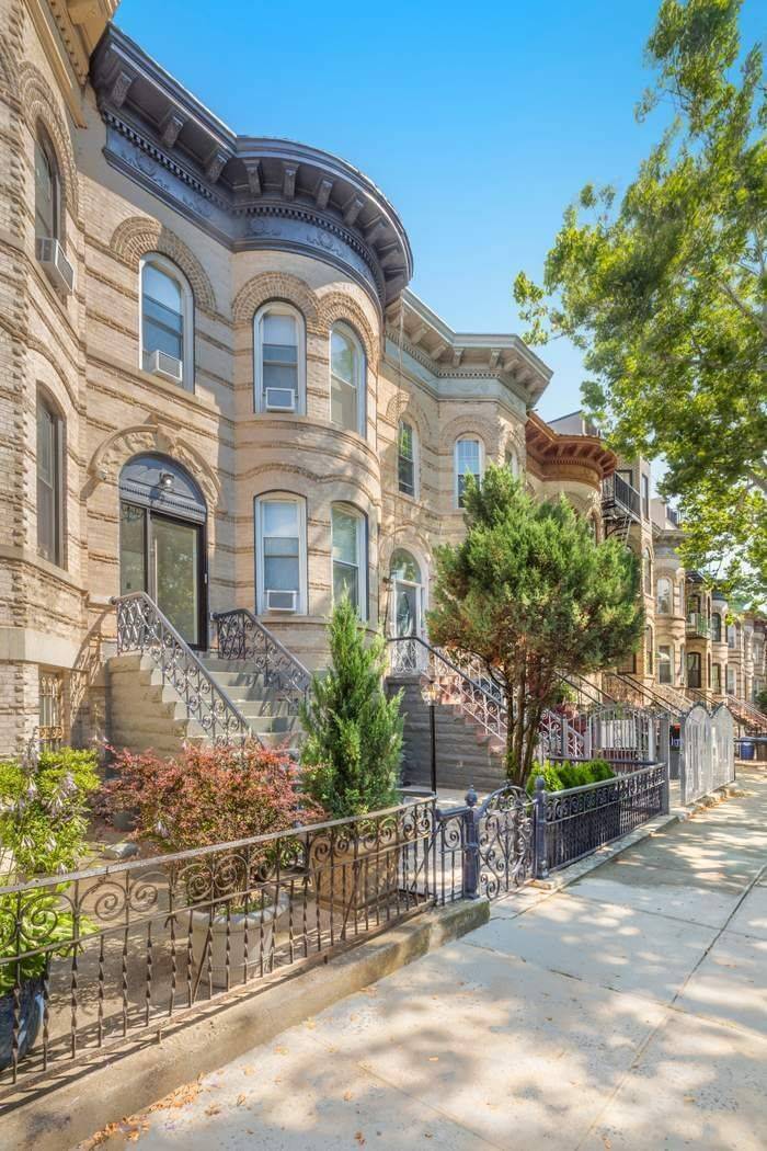 Brooklyn, NY 11221,1276 Hancock Street