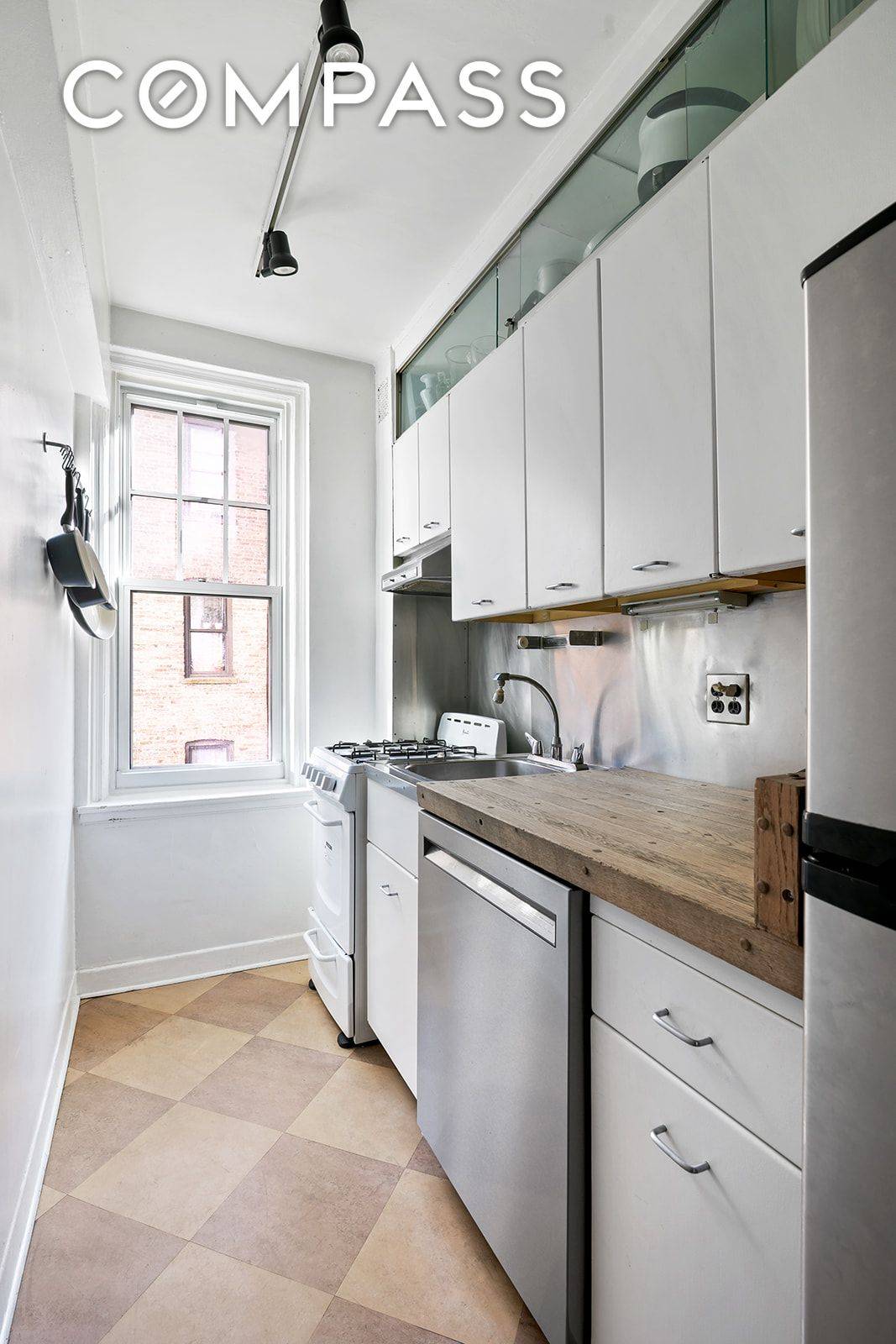 Manhattan, NY 10014,302 W 12th Street #5H