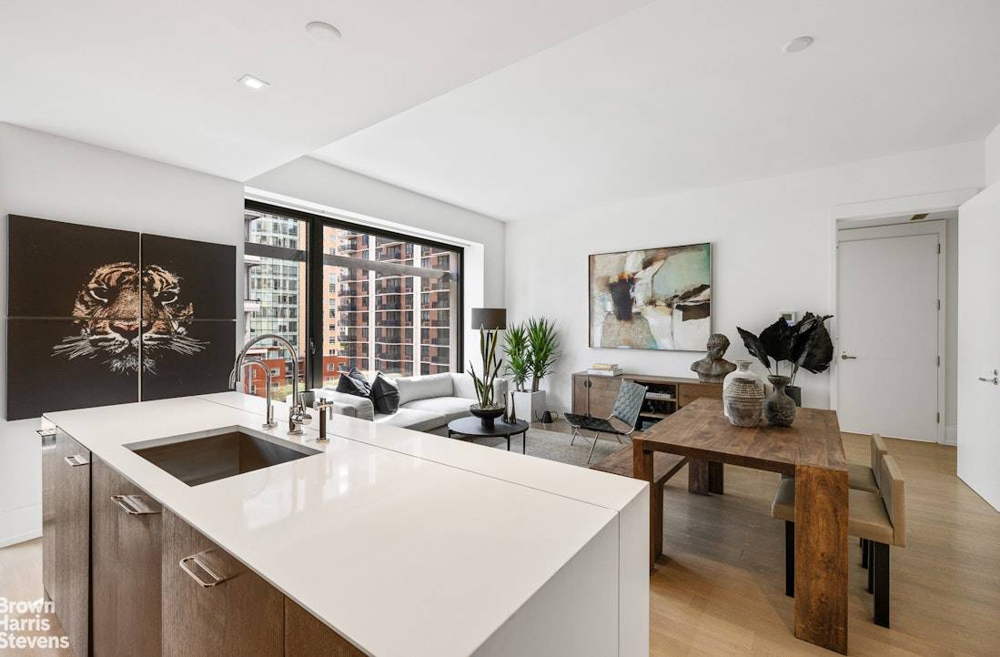Manhattan, NY 10022,301 E 50TH Street #8A