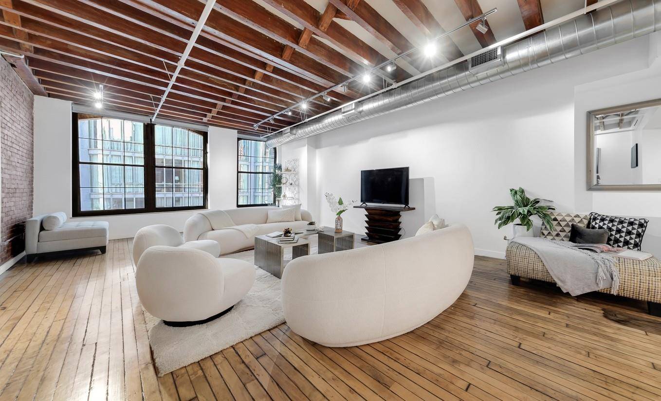 Manhattan, NY 10013,554 BROOME Street #4THFLOOR
