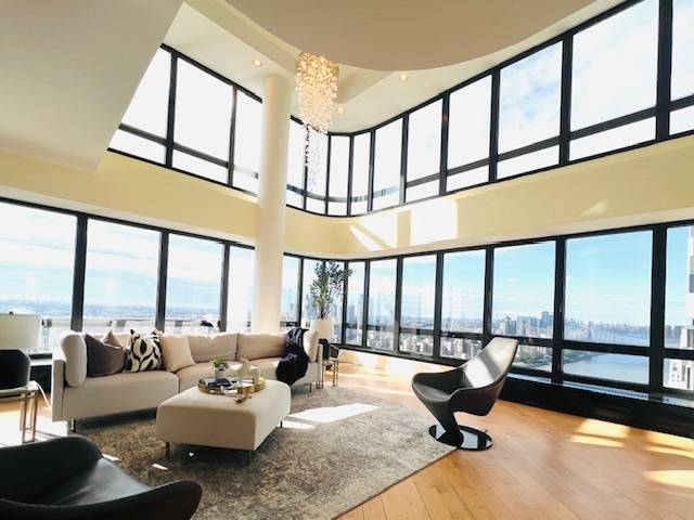 Manhattan, NY 10021,530 E 76th Street #PH35H36H
