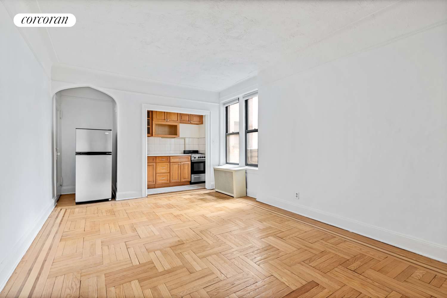 Queens, NY 11104,43-33 46TH Street #B16