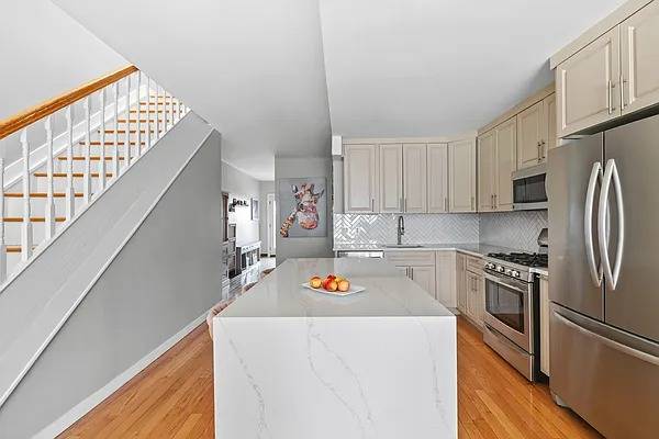 Brooklyn, NY 11232,137 22ND Street