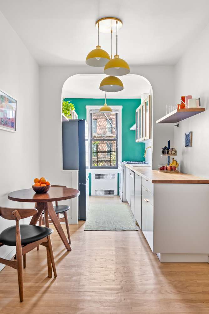 Brooklyn, NY 11218,260 OCEAN Parkway #3C