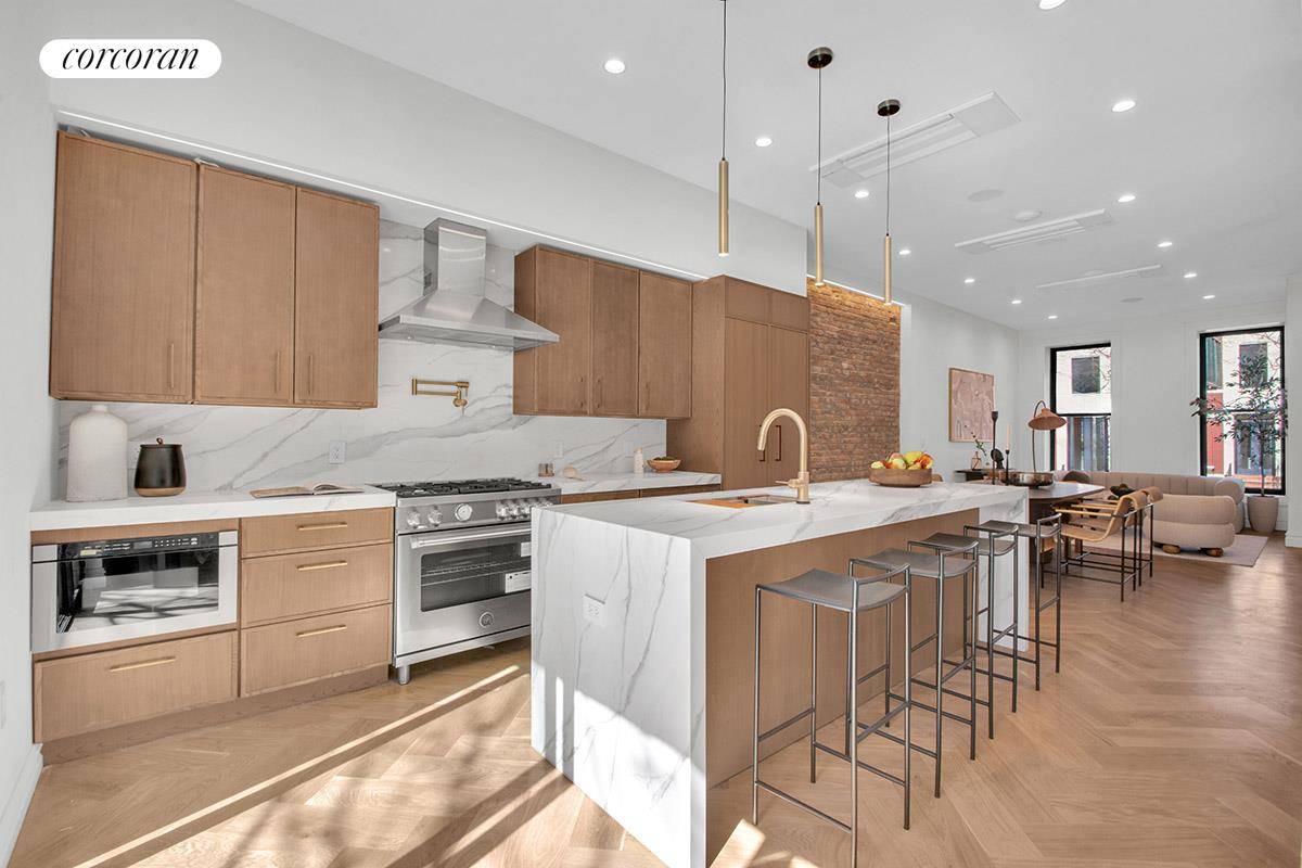 Brooklyn, NY 11221,410 MONROE Street