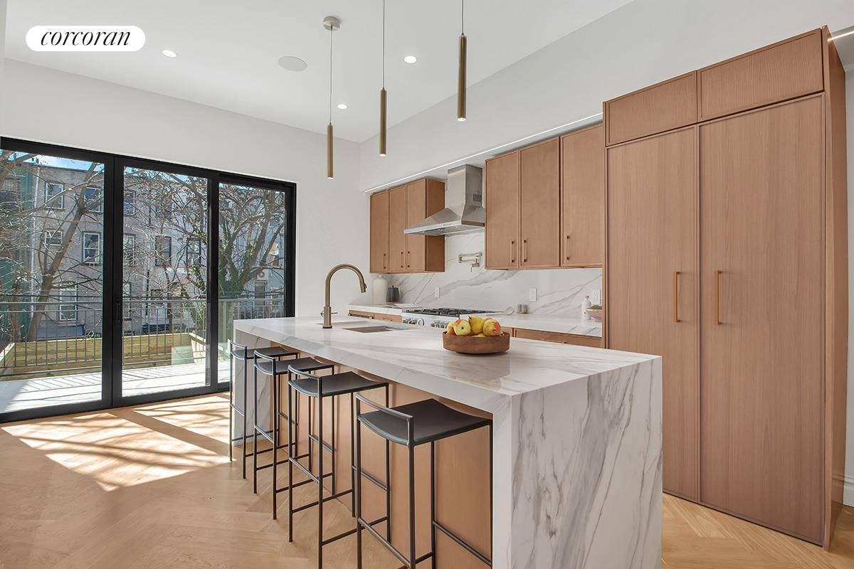 Brooklyn, NY 11221,410 MONROE Street