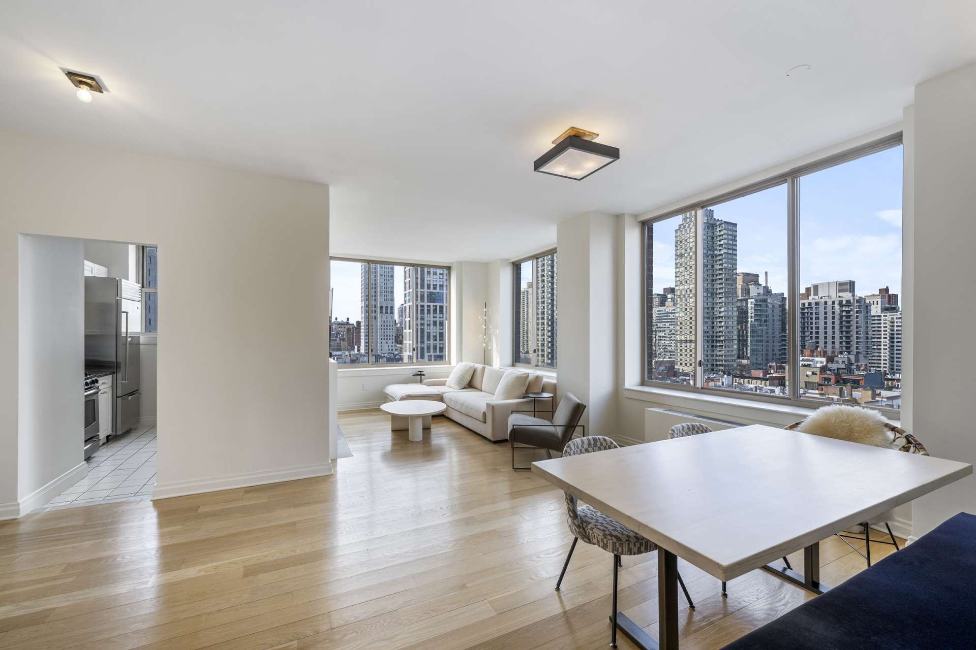 Manhattan, NY 10028,350 E 82nd Street #15A
