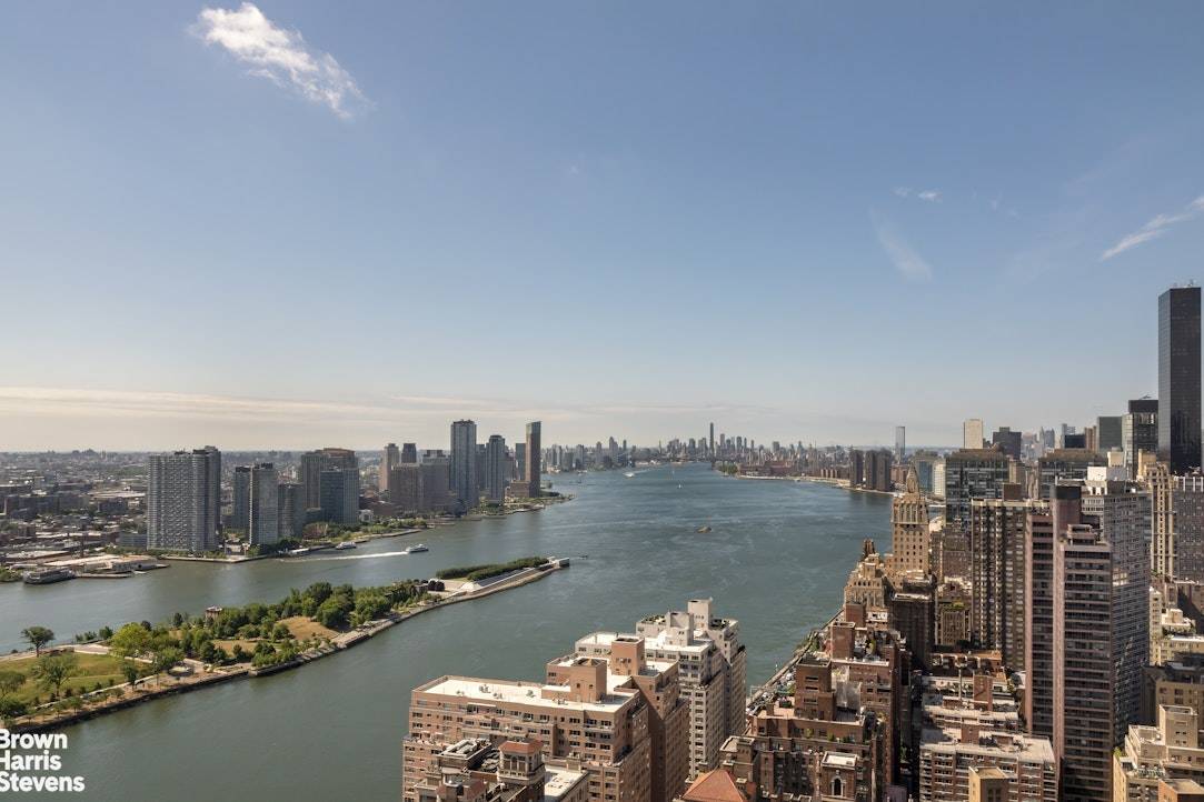 Manhattan, NY 10022,425 E 58TH Street #42G