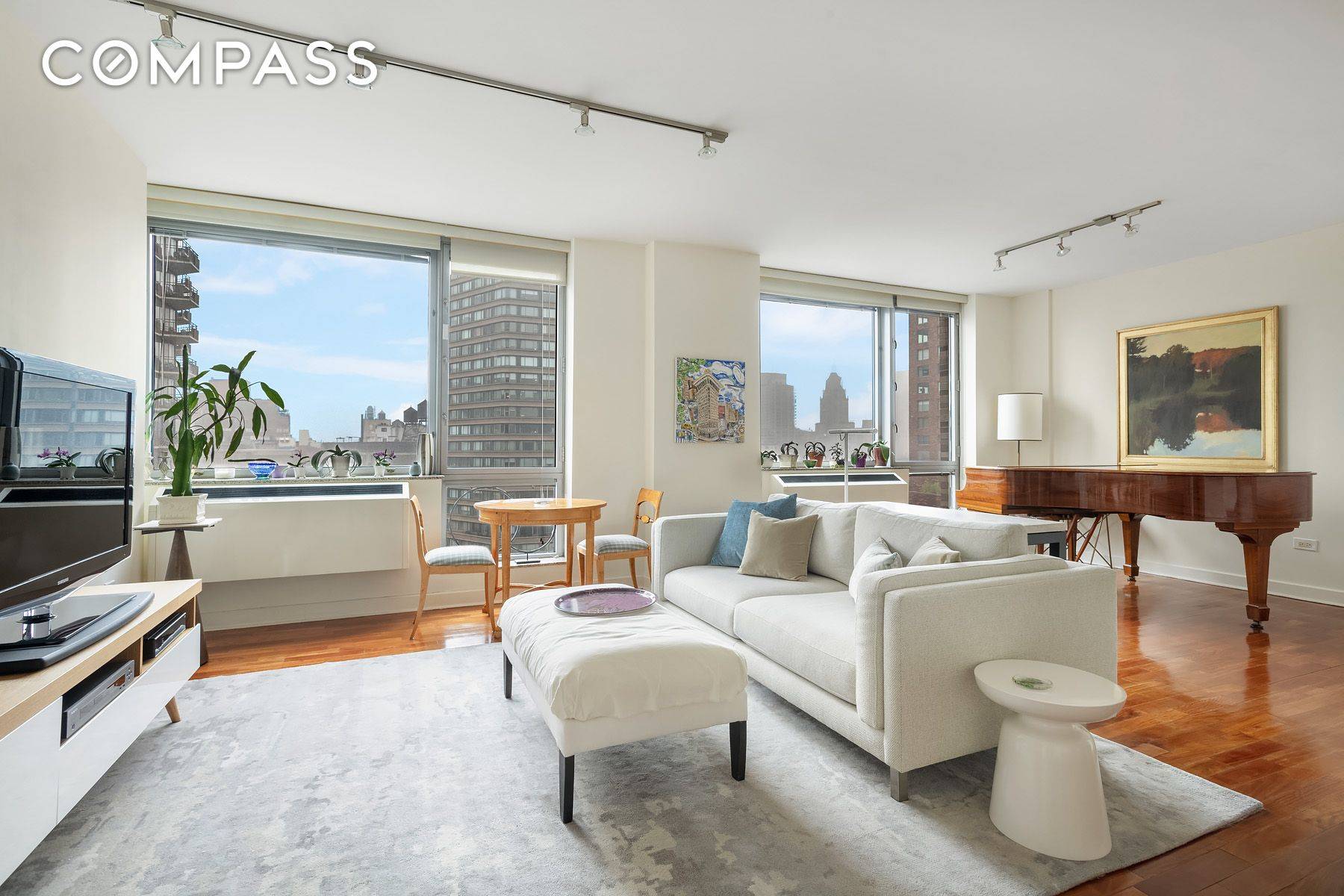 Manhattan, NY 10023,1965 Broadway #16F