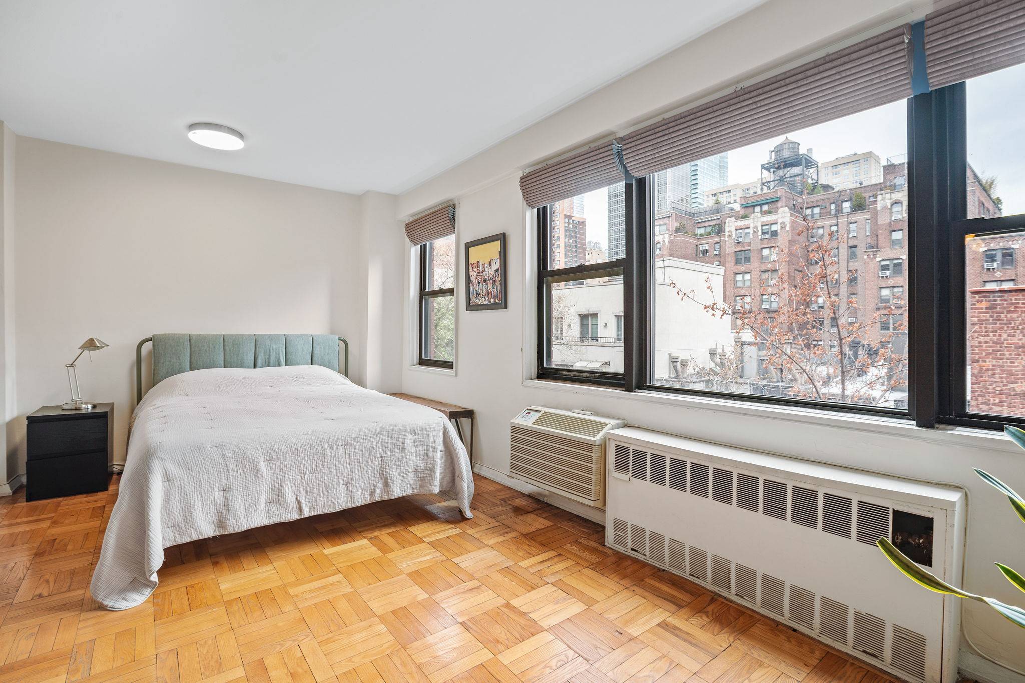 Manhattan, NY 10022,345 E 52nd Street #7B