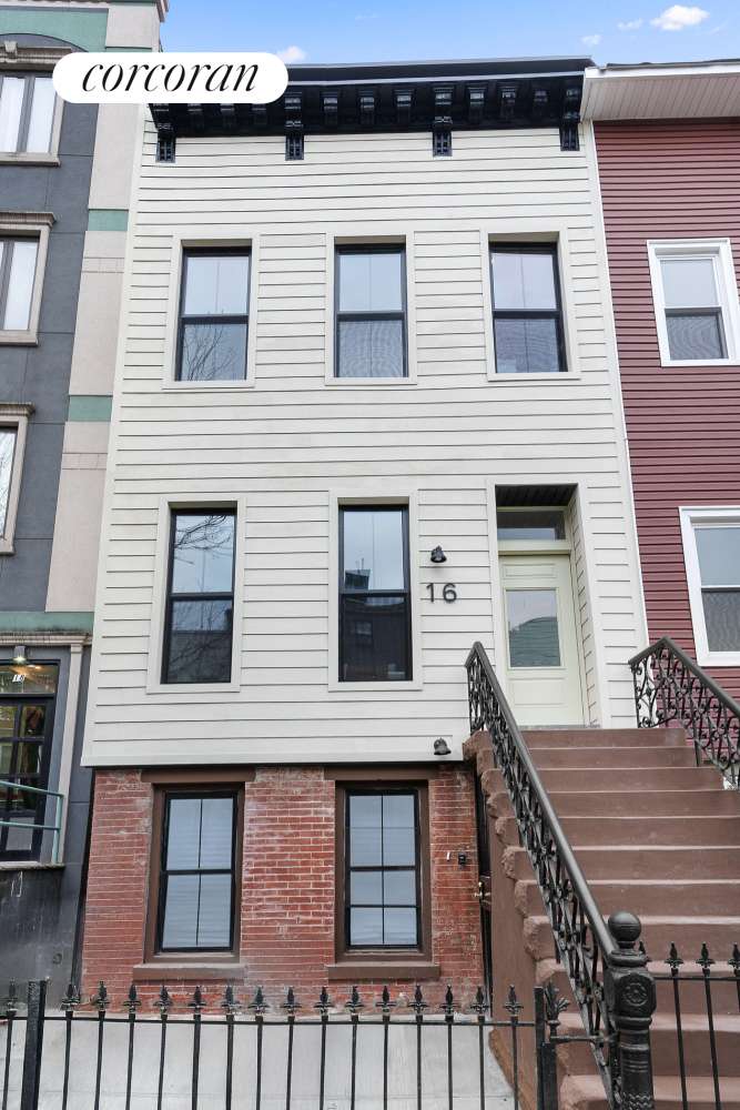 Brooklyn, NY 11221,16 GOODWIN Place