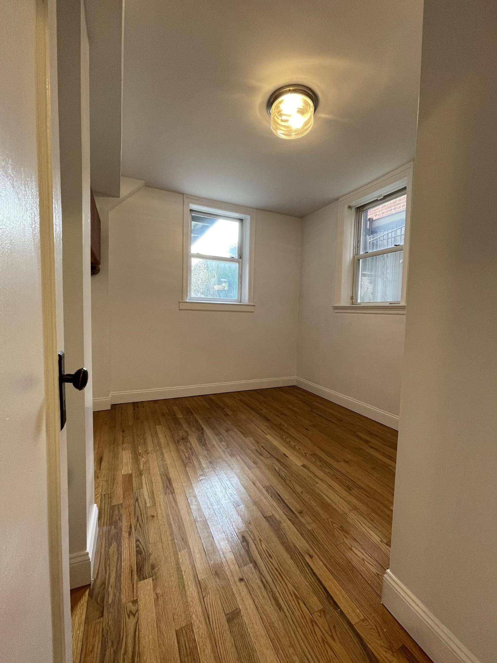 Bronx, NY 10462,827 Neill Avenue #1