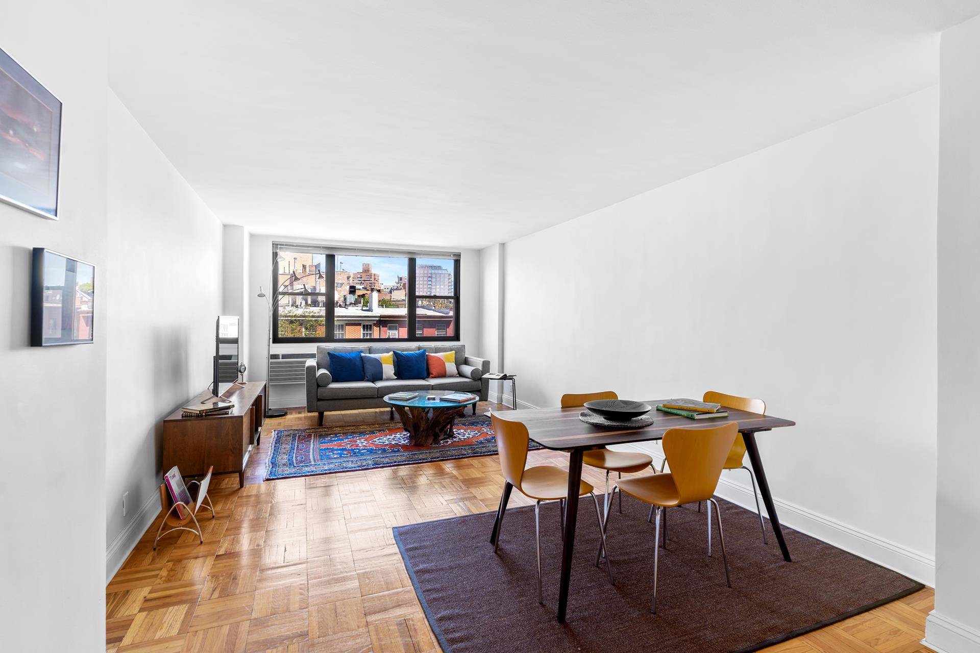 Manhattan, NY 10014,61 JANE Street #5E