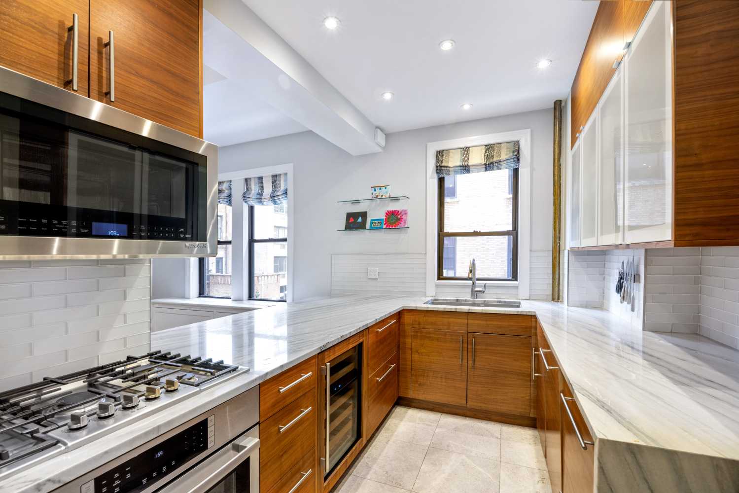 Manhattan, NY 10025,300 RIVERSIDE Drive #3GH