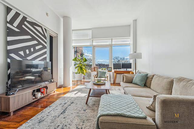 Queens, NY 11101,10-17 Jackson Avenue #3-E