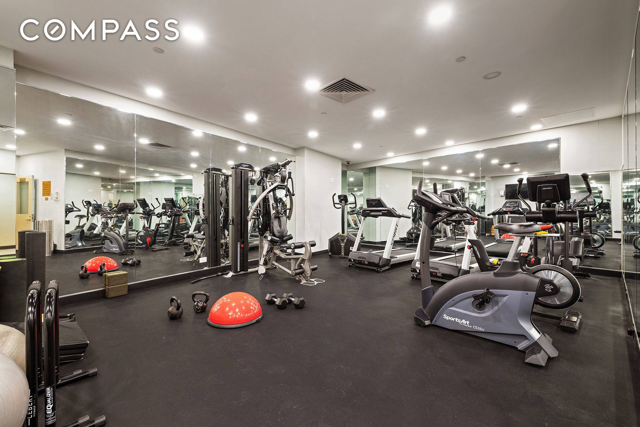 Manhattan, NY 10011,22 W 15th Street #10G