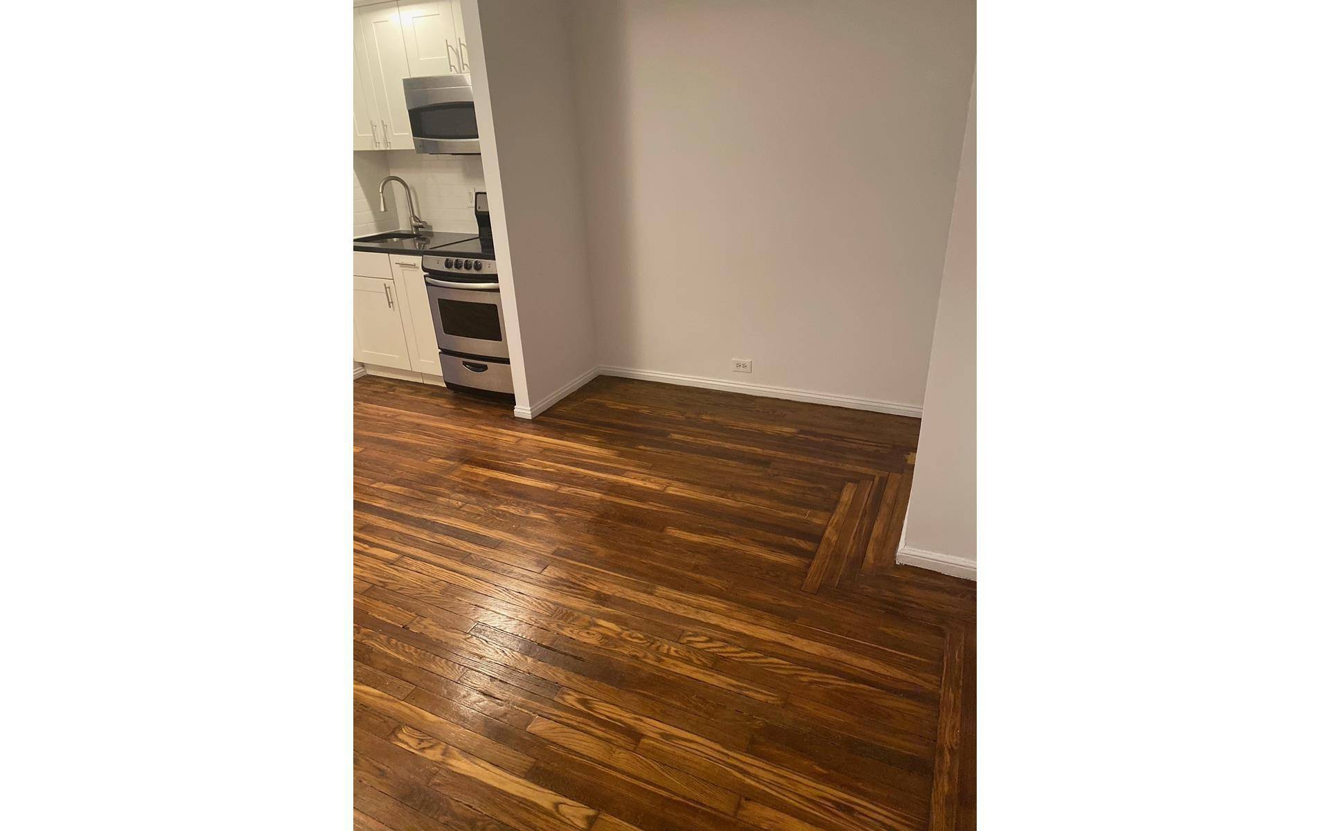 Manhattan, NY 10017,45 TUDOR CITY Place #1014