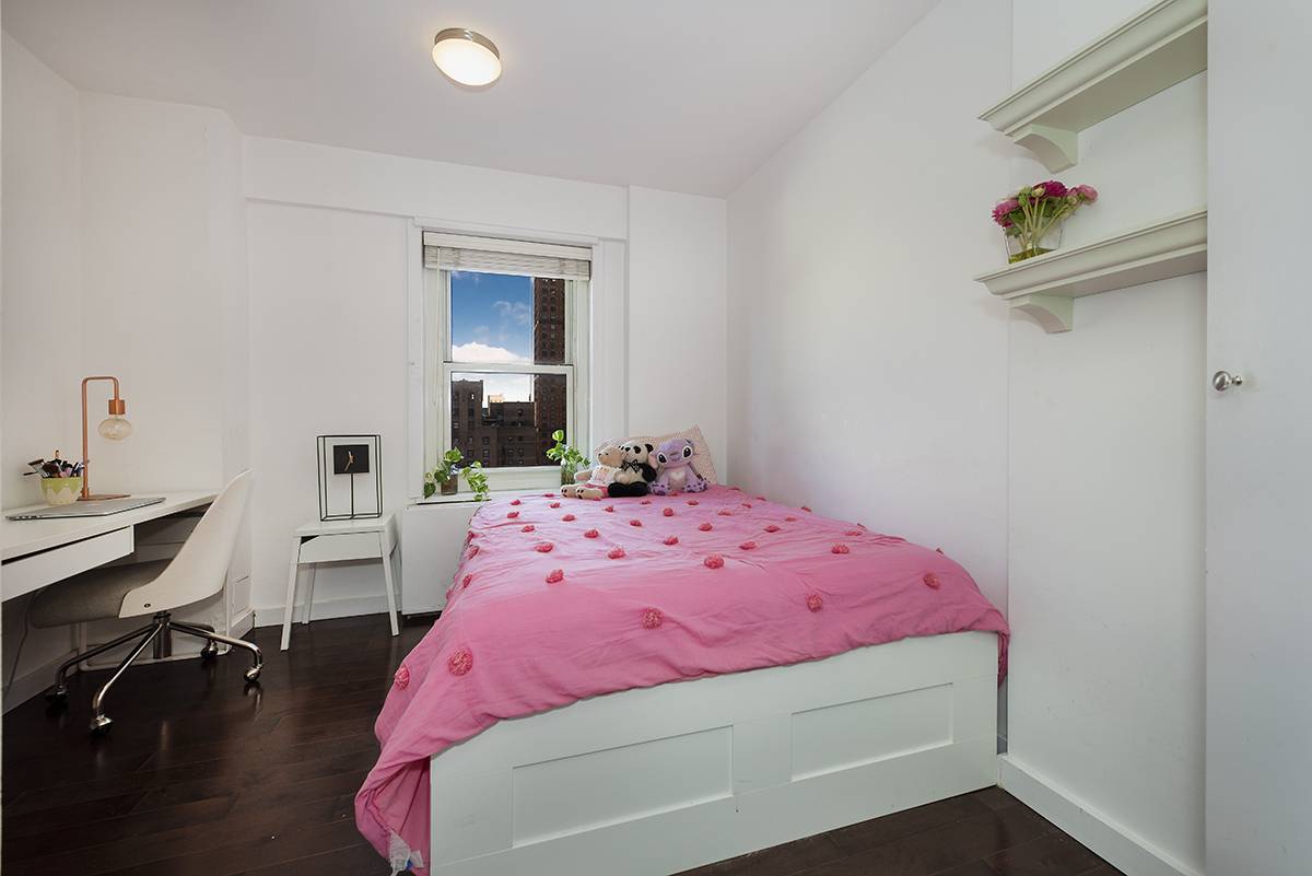 Manhattan, NY 10019,159 W 53rd Street #28H