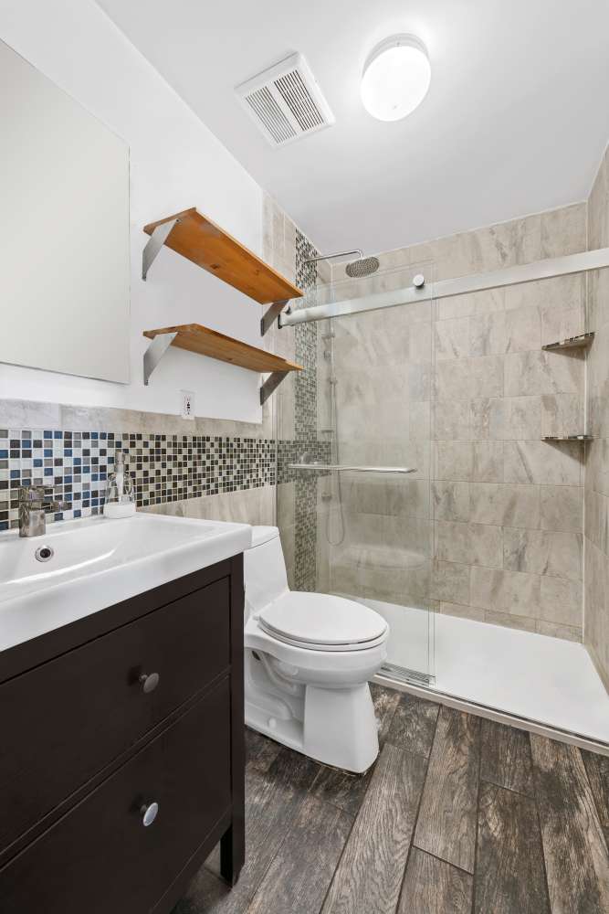Brooklyn, NY 11222,84 GREEN Street #4