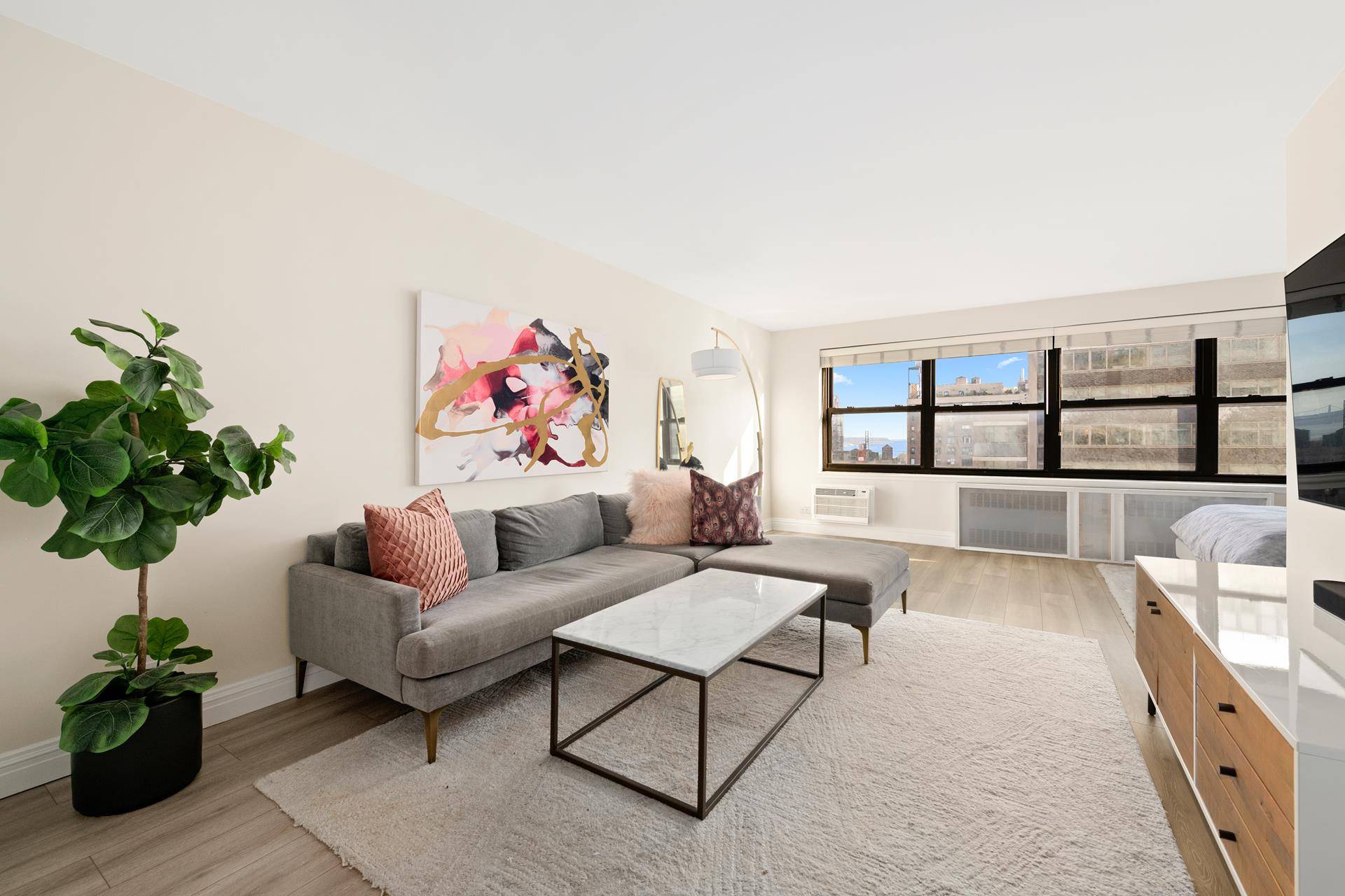 Manhattan, NY 10023,205 W END Avenue #15E