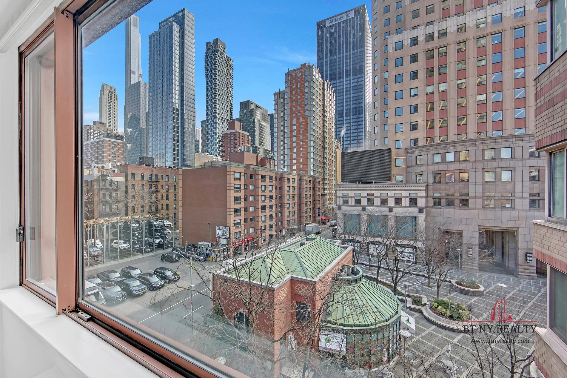 Manhattan, NY 10019,350 W 50th Street #6-R