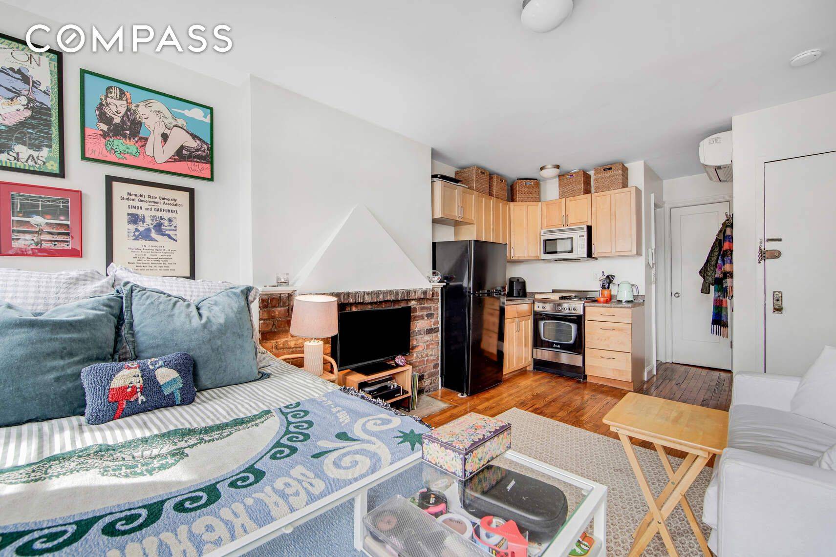 Manhattan, NY 10014,352 W 12th Street #5D
