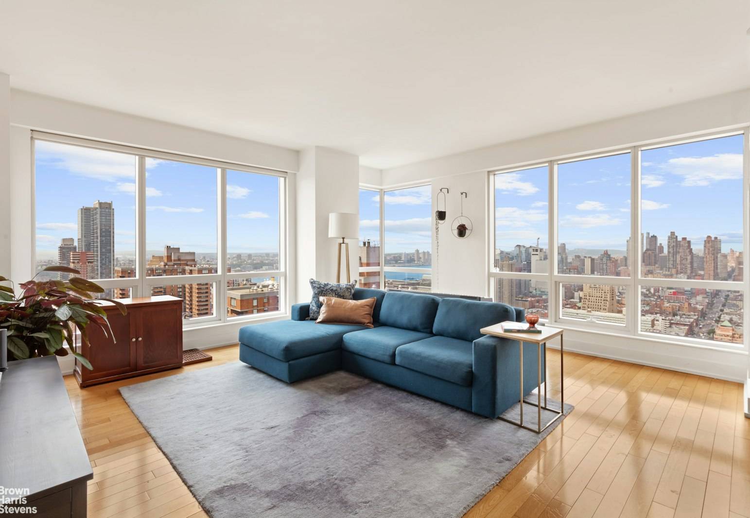 Manhattan, NY 10036,350 W 42ND Street #44B