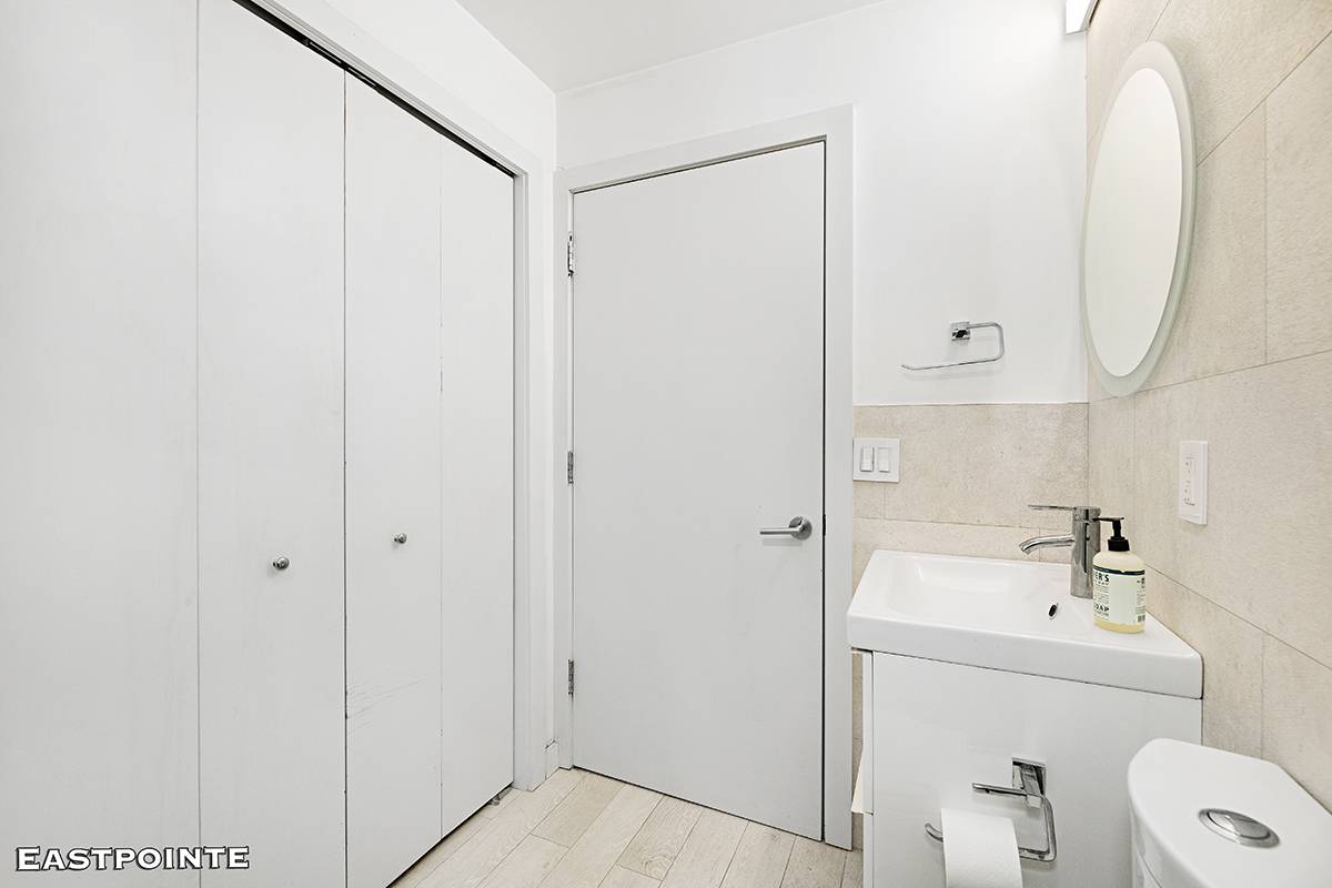Manhattan, NY 10012,145 SULLIVAN Street #4D