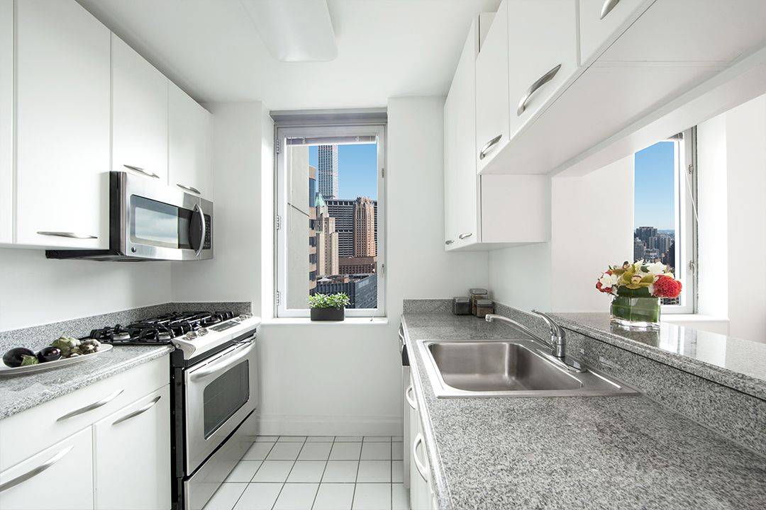 Manhattan, NY 10017,150 E 44th Street #31-B