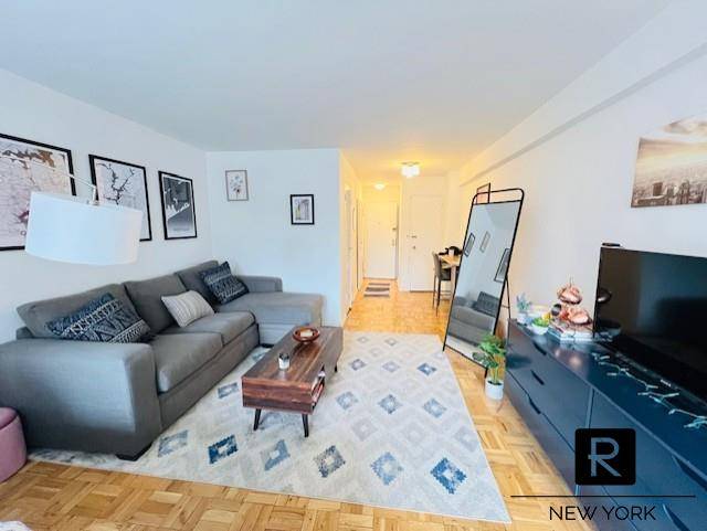 Manhattan, NY 10017,321 E 48th Street #10-K