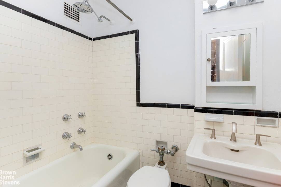 Manhattan, NY 10025,310 RIVERSIDE Drive #1410