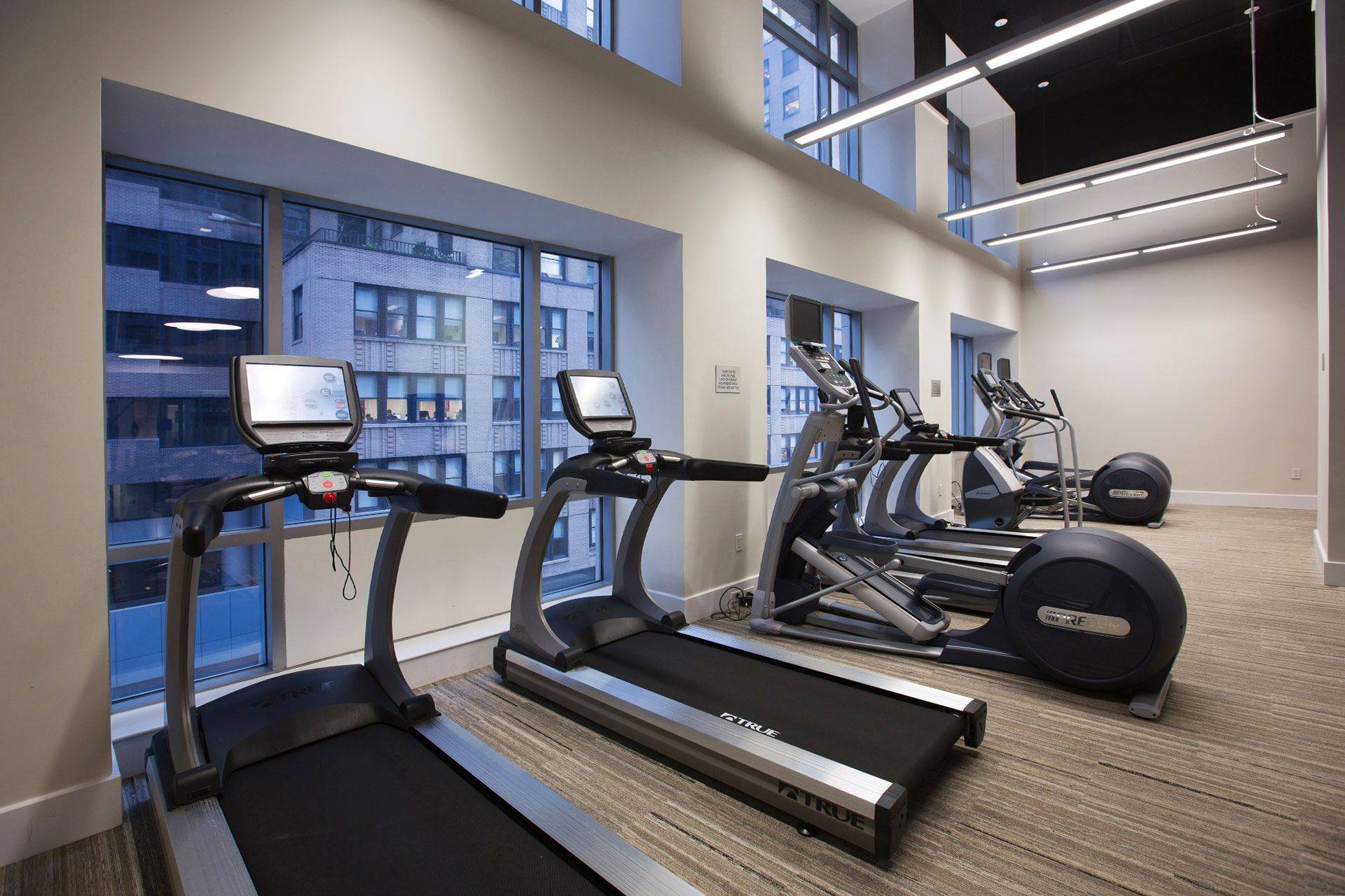 Manhattan, NY 10017,150 E 44th Street #50-D