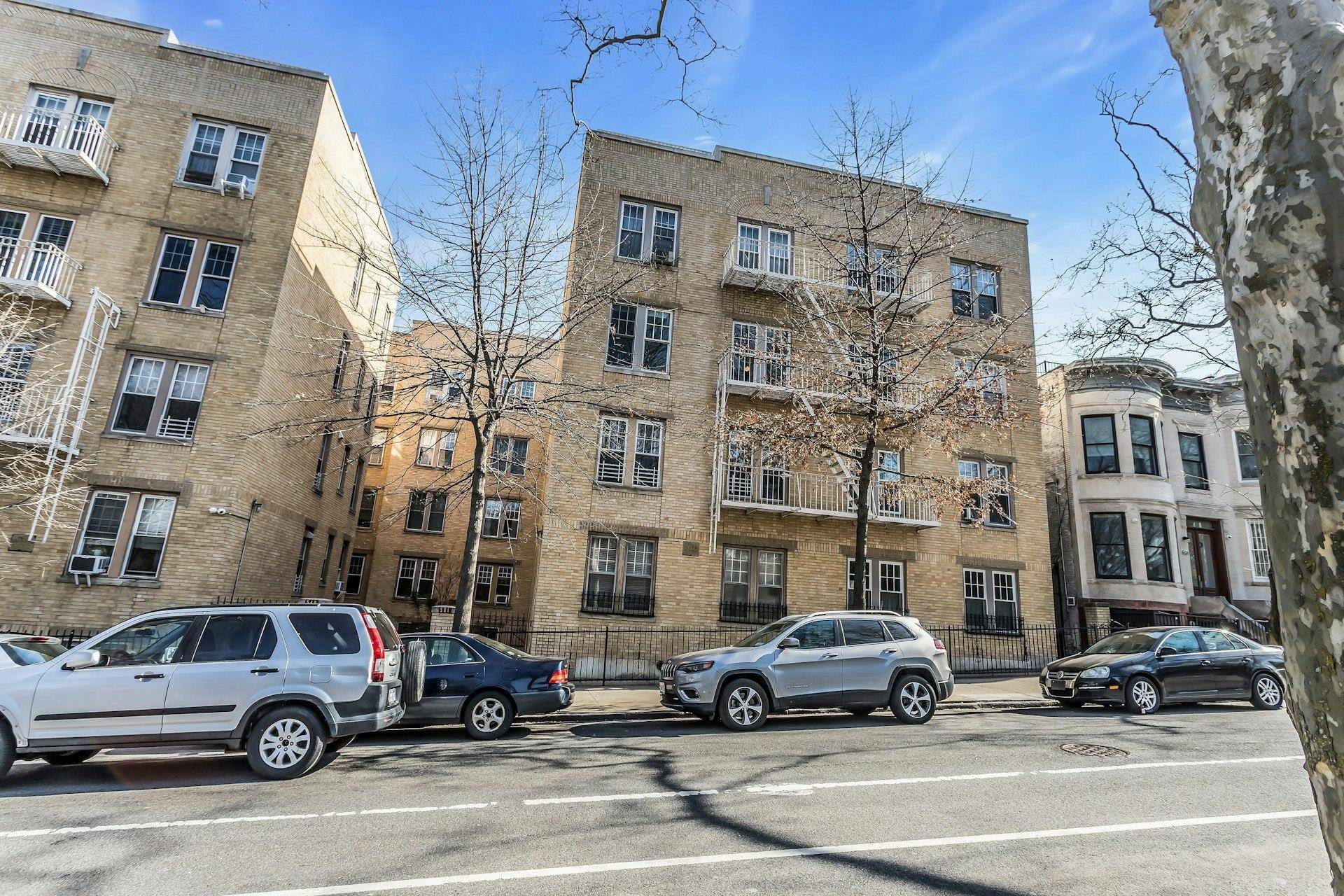 Brooklyn, NY 11232,561 41ST Street #2C
