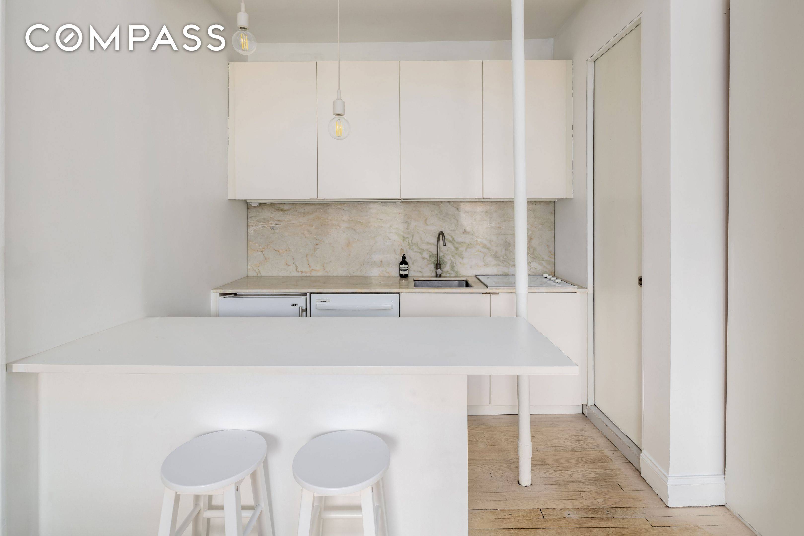 Manhattan, NY 10014,345 W 4th Street #8