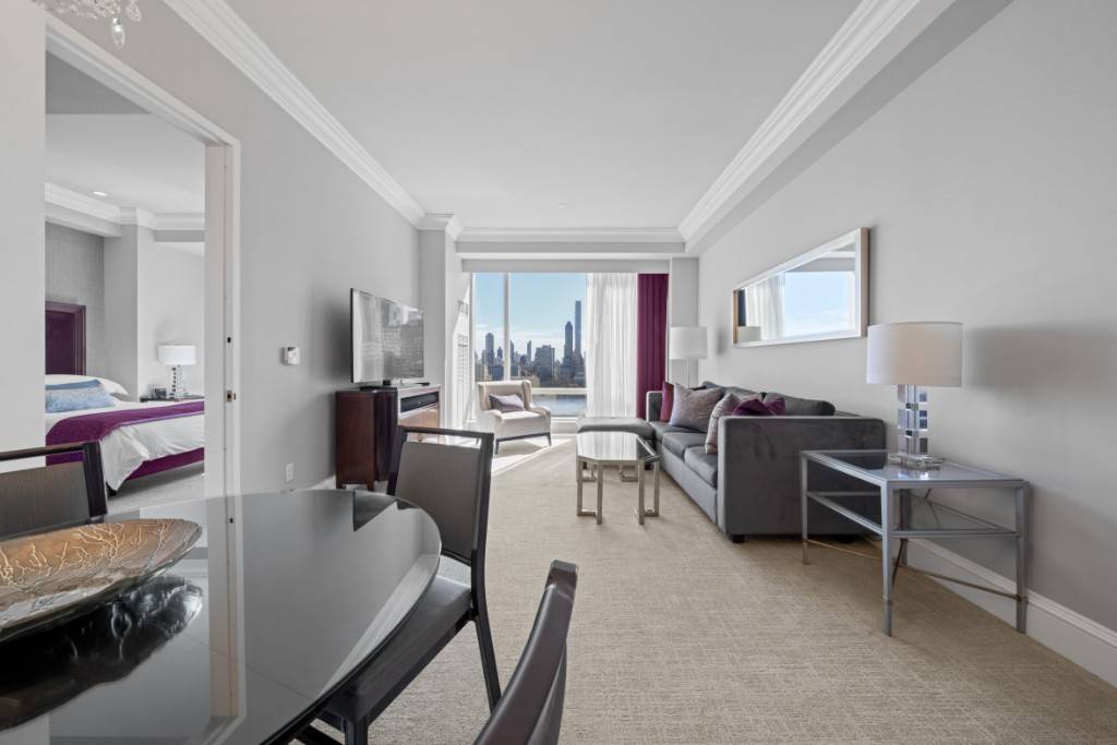 Manhattan, NY 10023,1 Central Park W #1502