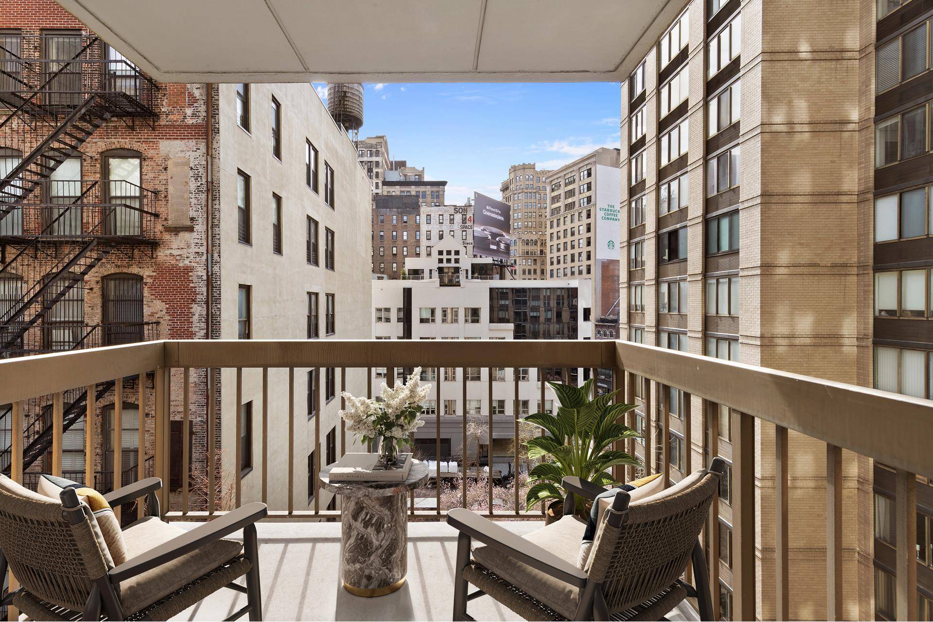 Manhattan, NY 10010,5 E 22ND Street #9R